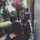The outside queue for Yuzu 🍜 #burpple #tokyo #igtokyo #harajuku #tokyoramen #ramen #yuzuramen #queues