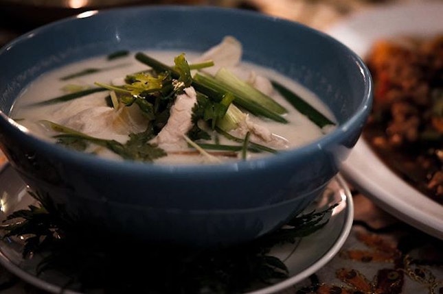 This is an amazingly fragrant and flavourful Chinese herbed Thai soup.