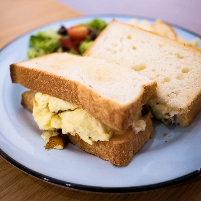 Tamago Sando (egg sandwich) at this joint takes me back to a small Tokyo breakfast joint in Shinjuku-gyomae with fluffy eggs, sweet mayo between breads and gulped down with a nice cuppa.