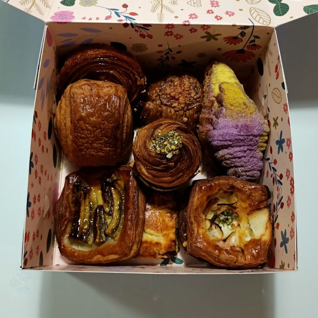 Classic Pastry Box