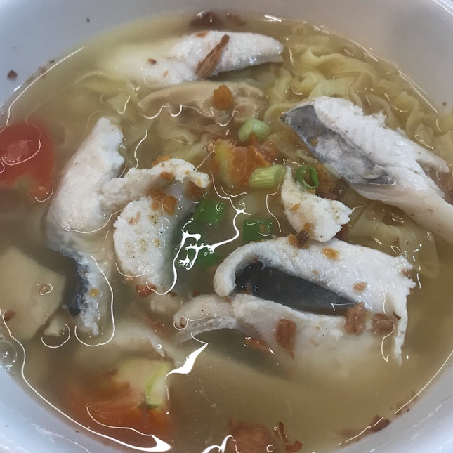 Sliced Fish Soup Mee Pok ($6)