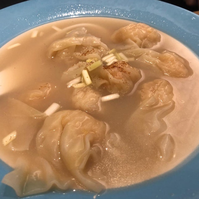 Wontons With Shrimp Roe In Fish Soup ($8)