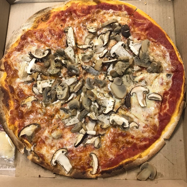 Funghi Pizza ($15)