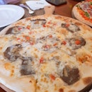 Bukit Timah // Beef Pizza 