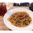 Grabbing my student deal at Eighteen Chefs before I'm no longer entitled to it :( black pepper spaghetti with mushrooms, ice lemon tea and a scoop of ice cream for $6.40 nett!