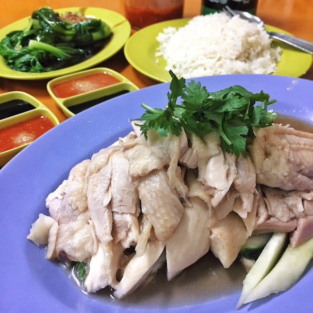 Half Chicken at Hainanese Delicacy🐓 ($18)