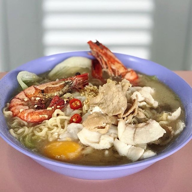 Fresh as its name said, this bowl of seafood soup was just yum, yum, yum.