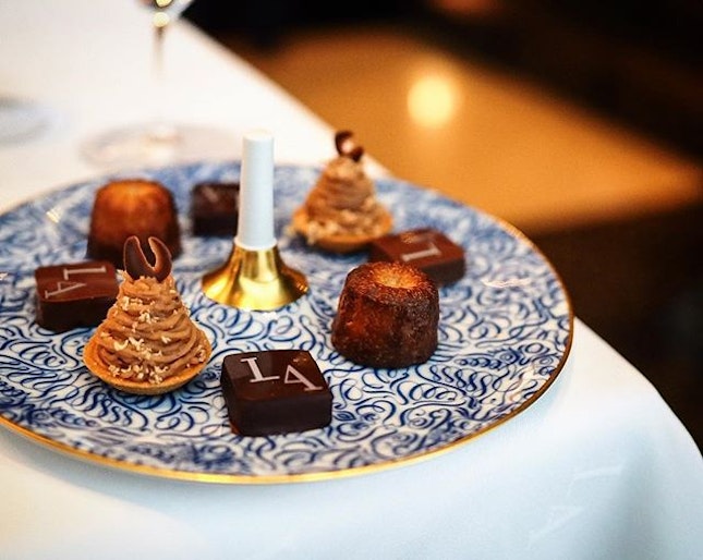 #petitfour To a sweet weekend!