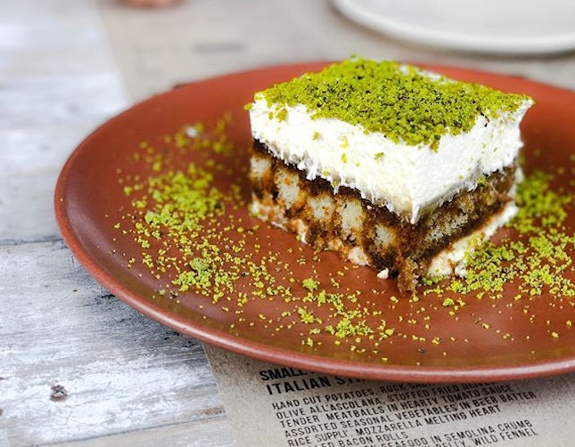 iO Italian Osteria @italianosteriasg - i Dolci/Desserts - Pistachio Tiramisu (💵S$14) 🥄
•
ACAMASEATS & GTK💮: Tiramisu which means "Pick Me Up" normally is made up off Ladyfingers dipped in Coffee & Alcohol, layered with a whipped eggs, sugar & marscarpone cheese flavoured with Cocoa.