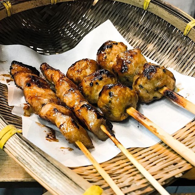 The Skewer Bar 烤吧 - Pork (💵S$1.40) & Handmade Chicken & Pork Meat Balls (💵S$2.60) 🍢
•
ACAMASEATS & GTK💮: The Pork & Chicken-Pork Meat Balls are both marinated in Teriyaki sauce & the taste is not far from what you expect from a well seasoned Yakitori at an humble Izakaya Establishment.