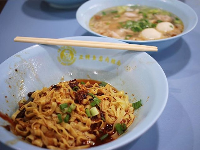 🍽: Fishball noodles
•
Price: $5.00
•
📍: 7 Maxwell Road #01-14 Amoy Street Food Centre 🚇: Tanjong Pagar •
Recently the gloomy rainy weather is making me crave for a bowl of warm noodle.