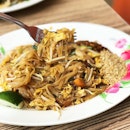 Phad Thai [S$6.00]

Cause I was craving for Thai food and this stall does it pretty well!