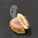 Yoneya Sweet Potato Dorayaki [S$2.90]
・
The ghost that speaks my soul cause this halloween special flavour dorayaki is just spookilicious 🎃👻 How are you guys spending this ‘frightful’ weekend?