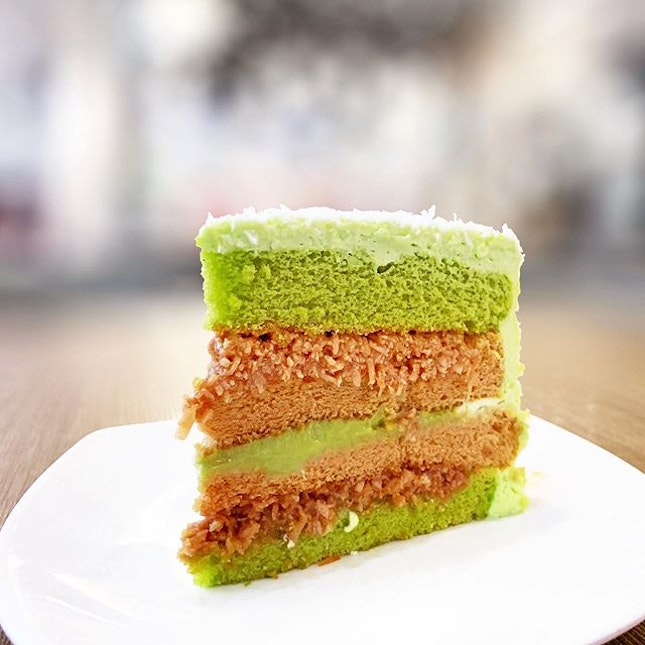 Ondeh Ondeh Cake [S$8.30/slice]
・
人日快乐everybody!🎉Celebrating with @CedeleSingapore CNY special bake.