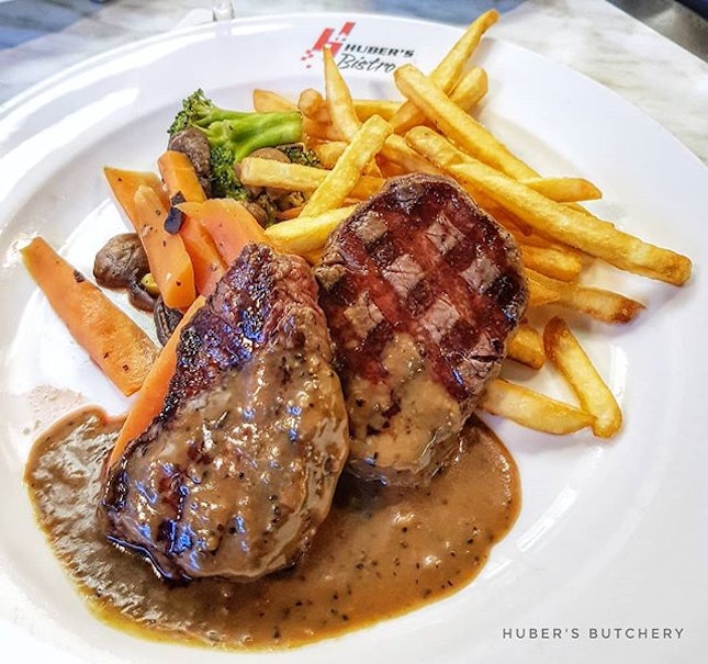 Mooo 🐄
:
:
#singapore #sg #igsg #sgig #sgfood #sgfoodies #food #foodie #foodies #burpple #burpplesg #foodporn #foodpornsg #instafood #gourmet #foodstagram #yummy #yum #foodphotography #nofilter #dinner #steak #wine #beef #fries #dempsey #hubersbutchery #saturday #weekend
