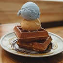 Waffles + Blue pea vanilla + Thai milk tea