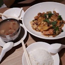 Spicy Fragrant Pot x Chicken Mushroom with Fish Maw Soup 😍😋 #麻辣香锅 #麻辣 #老火湯
.