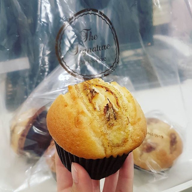 The best foodie finds are the random ones 😍

A few months ago, I noticed that there were muffins being sold at Heart Centre every few weeks.