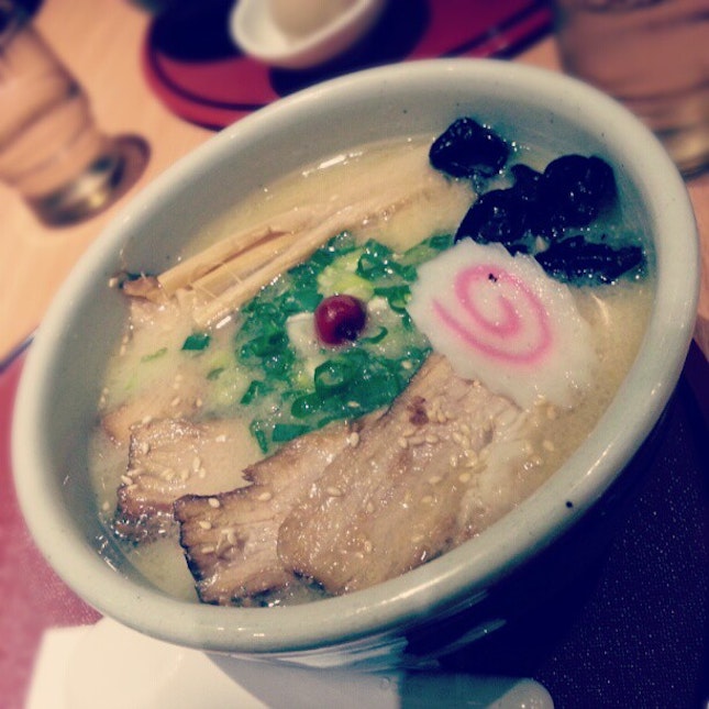 #ramen #japanesefood #noodle #shioramen #santouka #food #lunch #dinner #asia #taipei #taiwan #soup #eat #restaurant #japan #台灣 #台北 #拉麵 #instahub #instaphoto #instamood #instafood #instafun #instacool #instadaily