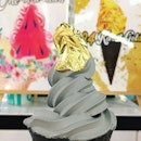 24k gold ice cream 🍦✨ #kimzuaicecream #whati8today #singaporecoffeefestival #foodstagram #icecream #burpple