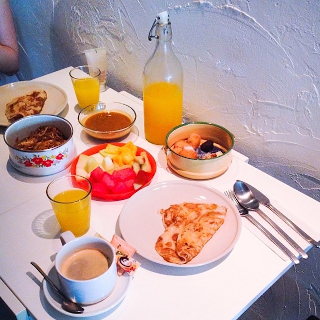 Our scrumptious breakfast spread.