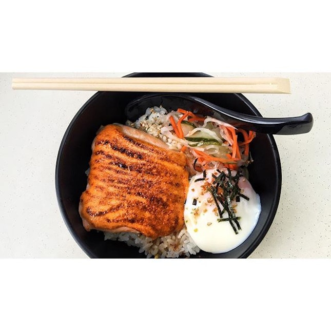 | 🍱 Salmon Lovers 、 Here's an Affordable dish to consider。 ...
