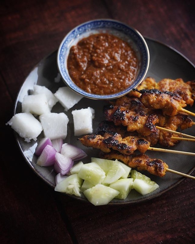 Best satay 7 and 8
Want a fresh, piping hot, Smokey, charred satay in the comfort of your home?