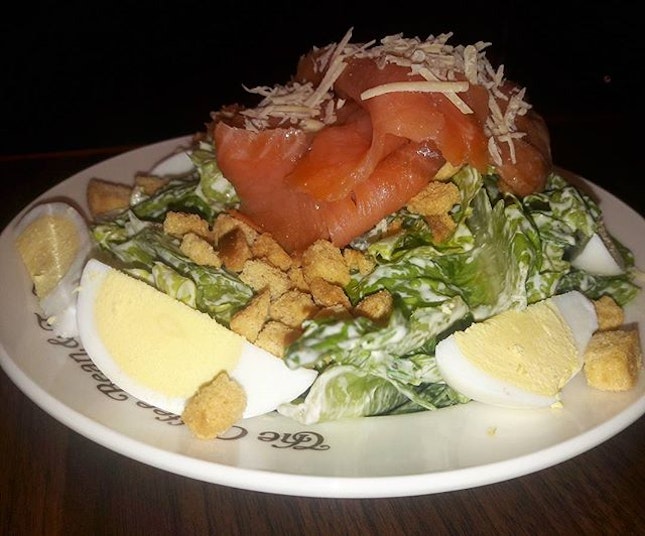 My second meeting at a CBTL cafe today, so decided to eat my craved Caesar Salmon Salad, a clean classic taste that I love, even after so many years.