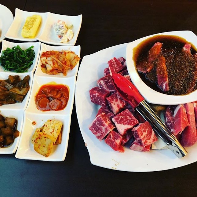 @woorinarakorea Always one of our goto restaurant since it is near our house and serve great quality 💯 food, we see great improvement on the bbq plate with egg, cheese, kimchi, garlic on grill...