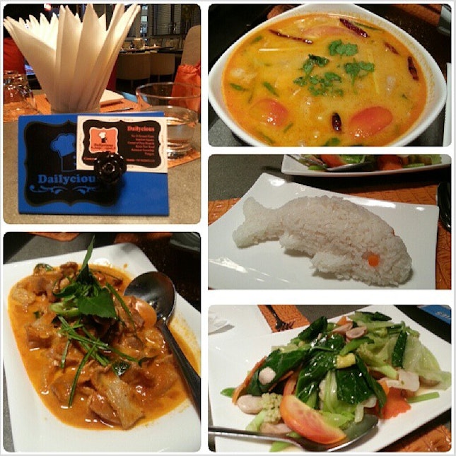 Our dinner was delicious, hot and spicy tom yum soup,  Thai red curry and mixed vegetable!