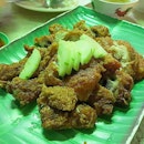 The best fried chicken in kuching, it's so freaking crispy!