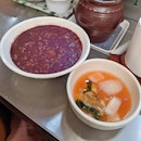 Gwangjang Market Part 3 - Red Bean Porridge with Kimchi .