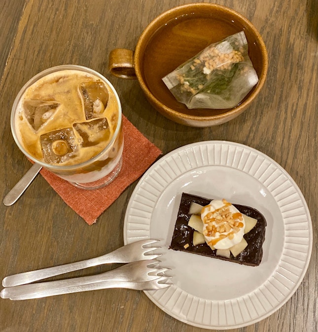 Iced Latte ($6), Genmaicha Tea (~$5?), Bittersweet Chocolate Cake w Pear ($7)