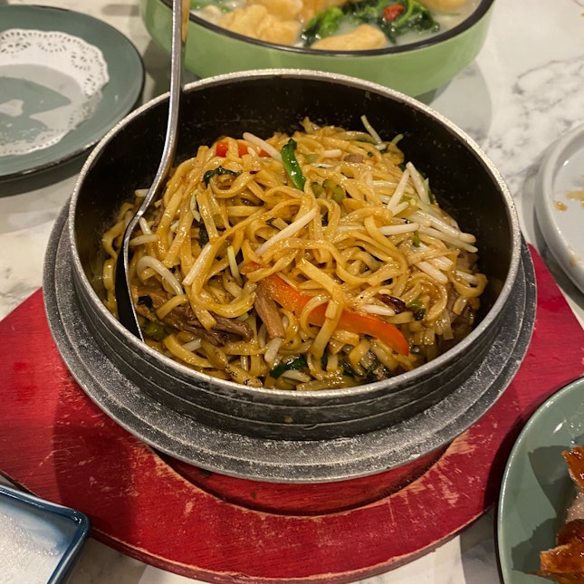 Braised Ee-fu Noodle w/ Shredded Duck Meat