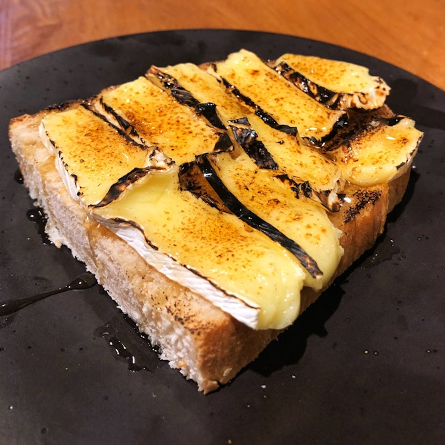 Grilled Camembert Toast