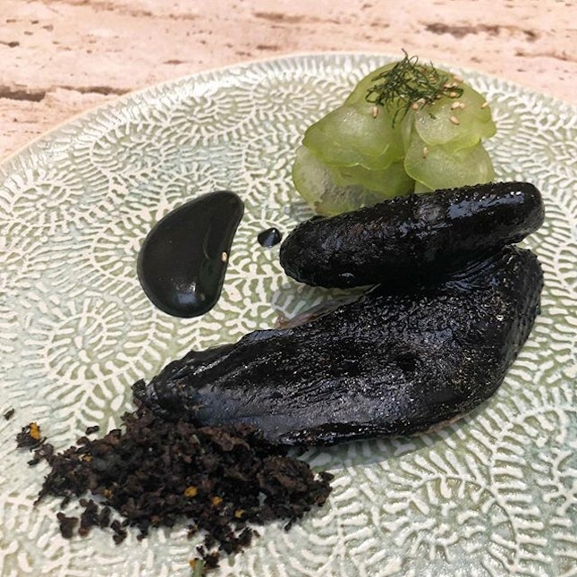 This course defies everything I know about black chicken and bittergourd.