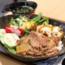 Beef and salmon bowl ($10.90, comes with miso soup)  I must say, yoshinoya is really leveling up nowadays!