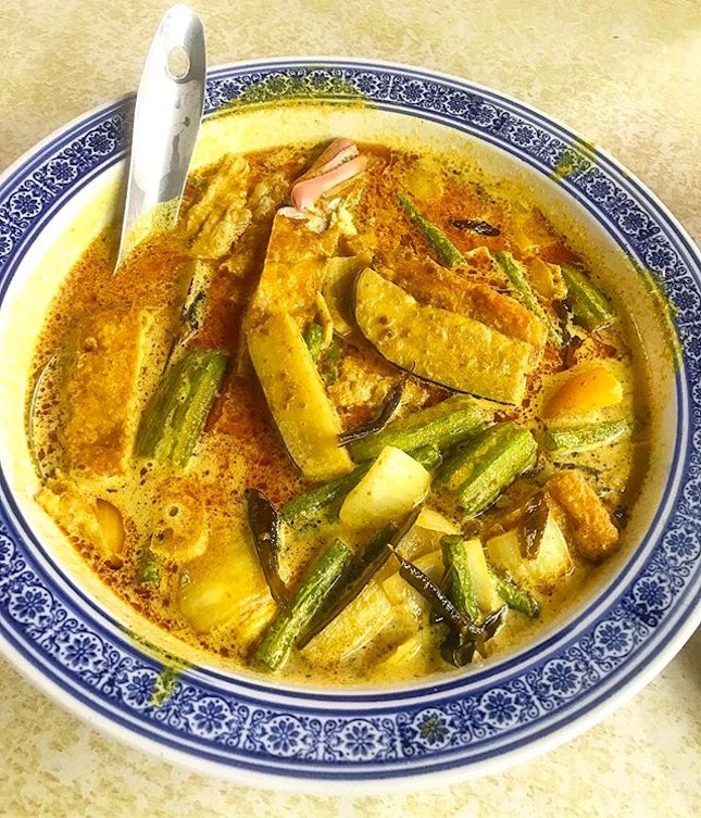 Our #1 Curry Fish Head in Singapore!!!