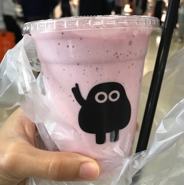 Wildberry Yogurt Milkshake