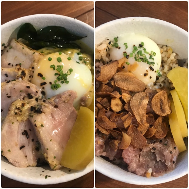 We usually order the foie gras truffle yakiniku 😋😋but we decided to try a few other popular dons.