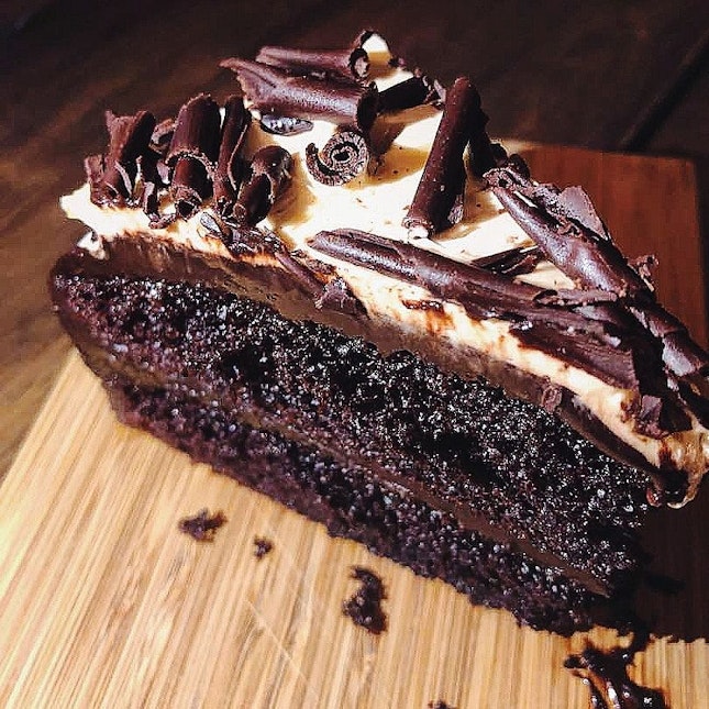 Moist Chocolate Cake 