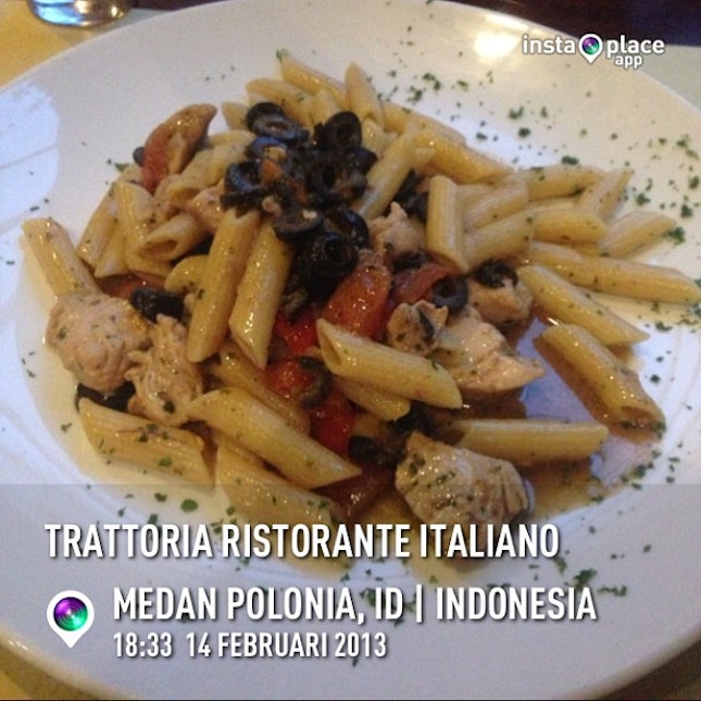 #instaplace #instaplaceapp #instagood #photooftheday #instamood #picoftheday #instadaily #photo #instacool #instapic #picture #pic @instaplaceapp #place #earth #world  #indonesia #medanpolonia #trattoriaristoranteitaliano #food #foodporn #restaurant #street #day