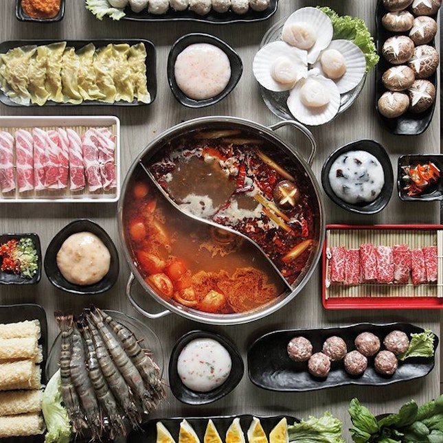 New hotpot service at Captain K comes with Korean soup bases like kimchi and ginseng chicken.