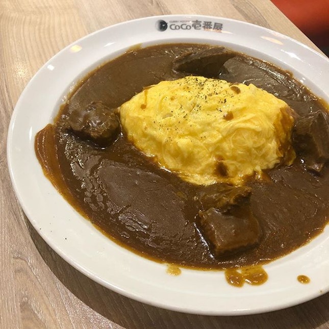 Japanese Omelet Beef Curry Rice #food #foodporn #burpple #zomato #eatdrinkkl #japanesecurry #omeletrice