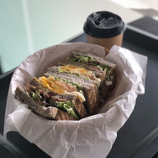 Black Sesame Toast with Ham and Egg #food #foodporn #burpple #zomato #eatdrinkkl #cafehopmy #breakfast #blacksesame #toast #ham #egg