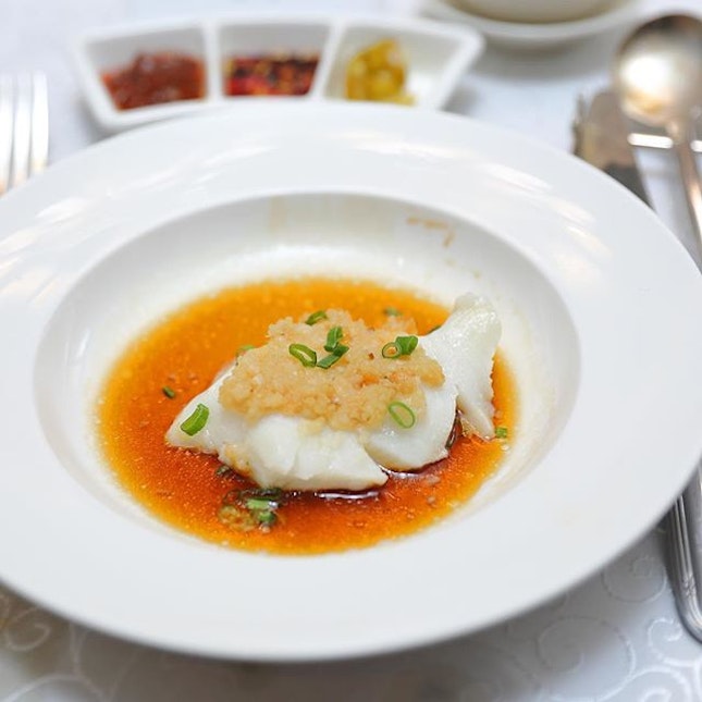 [Yan Ting] - I love the simplicity of the Steamed Chilean Cod Fillet with Minced Garlic, allowing the buttery cod fish to shine, complement by the superior soy sauce and minced garlic.