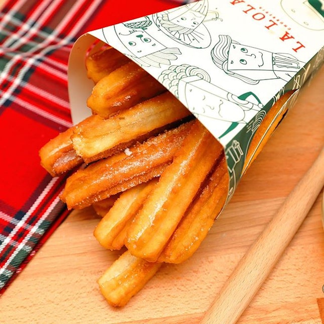 [Churreria La Lola] - Do you know Popular Spanish cafe from Philippines - Churreria La Lola serving the authentic Spanish churros has opened a 2n outlet at the basement of Jewel Changi Airport?