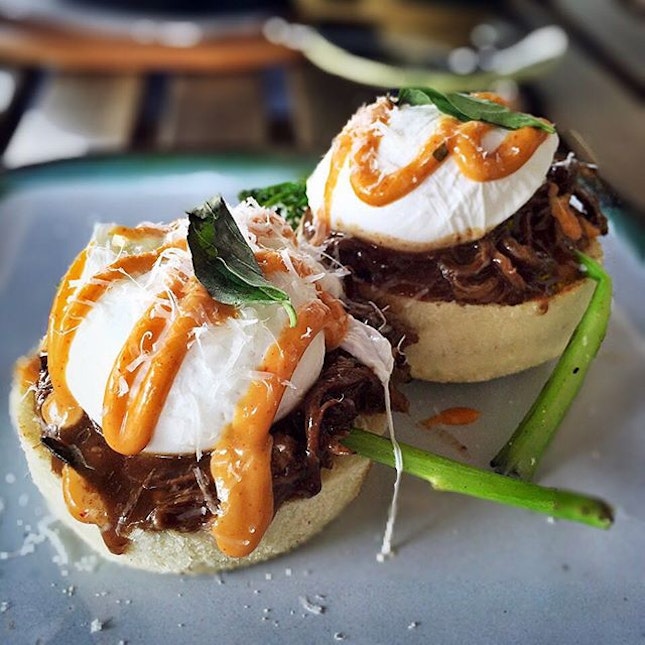 #eggs #Benedict with #pulled #beef.