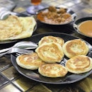 Coin Prata With Chicken Curry