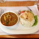 Rice With Pepper Chicken Curry 